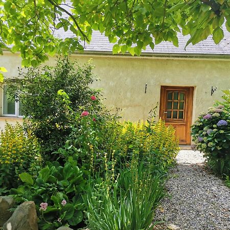 Villa Les Brassins Du Dillon à Moyon Extérieur photo